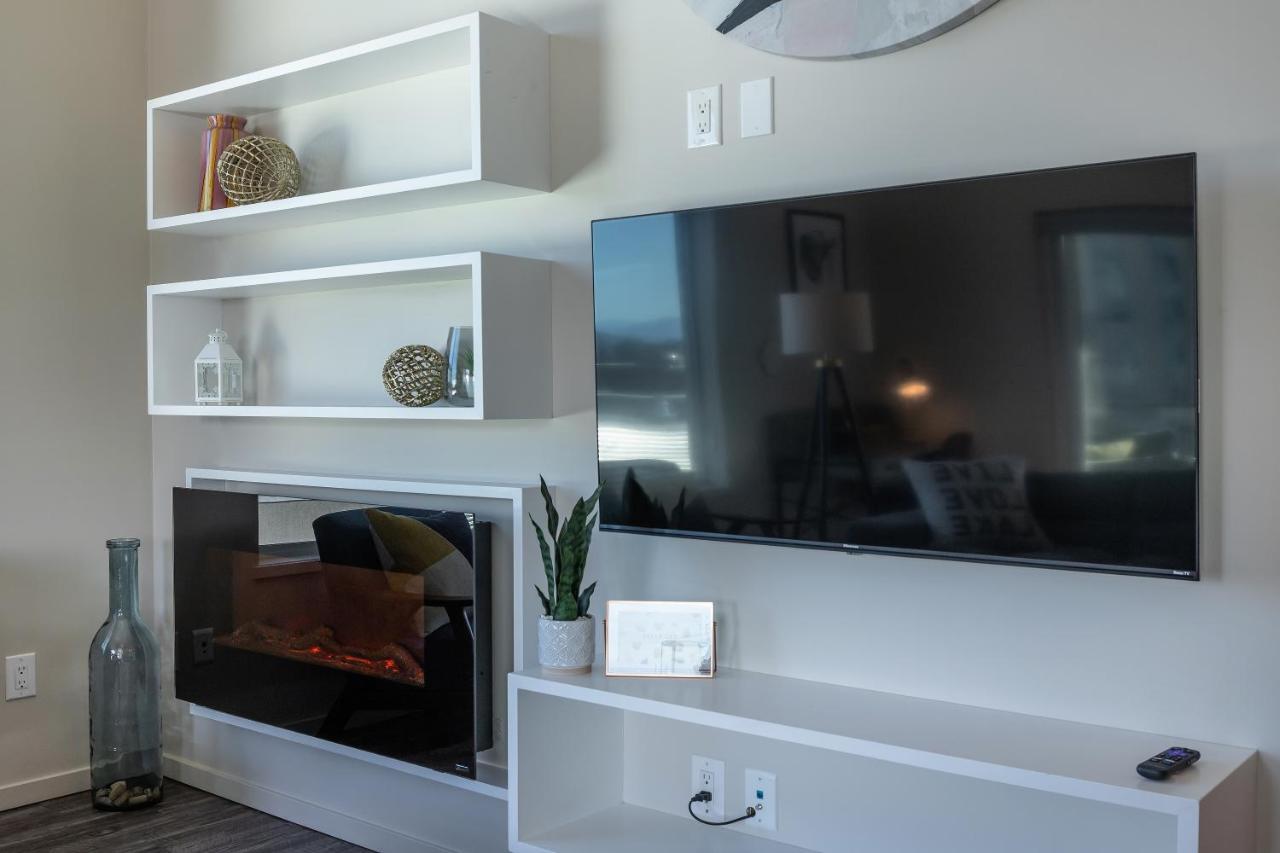 Corner Nest - Luxury Brand New Top Floor 2Bedroom Condo Kelowna Buitenkant foto