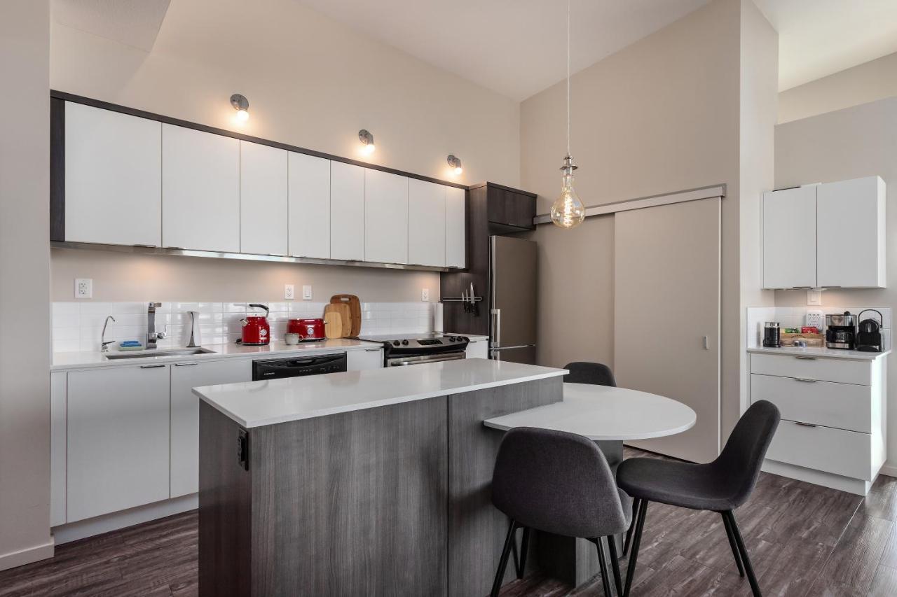 Corner Nest - Luxury Brand New Top Floor 2Bedroom Condo Kelowna Buitenkant foto